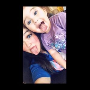 Meet your Posher, Chloe